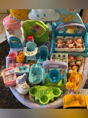 Fisher Price Little People 1 2 3 Nursery Babies & Accessories